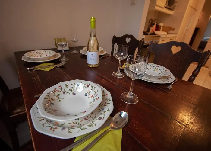 Castle Hillside Apartament